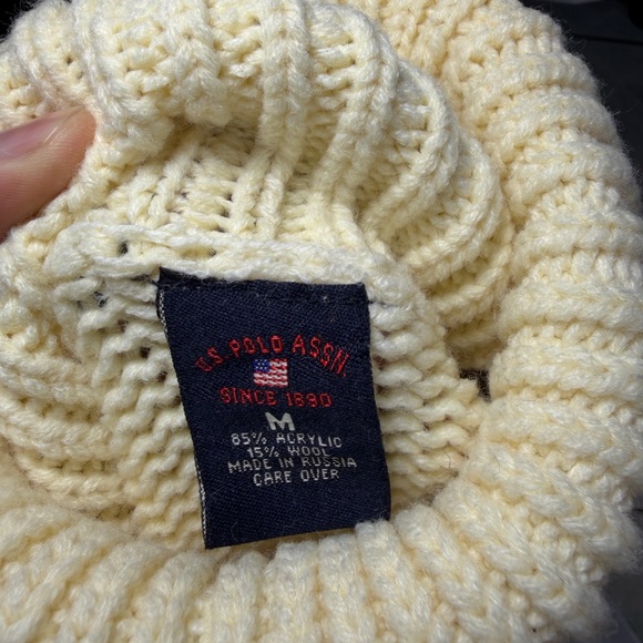 Vintage U.S. Polo Assn. Cream Sweater with American Flag - Picture 2 of 5